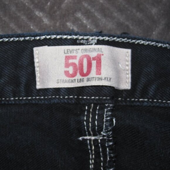 LEVI'S 501 Shorts Women's Size 28 Button-Fly Dark Wash Distressed Cut-Off Denim - Picture 5 of 10